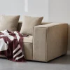 Hailey - Højrevendt chaiselong modulsofa med puf i sand L: 415 X D: 172 X H: 65 cm