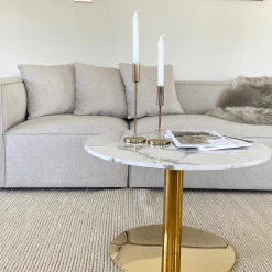 Lazio rundt sofabord i hvid marmor look med guld/messing ben Ø70 cm