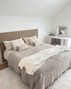 Premium Kontinentalseng i beige 180x200 cm med 7 cm topmadras i memoryskum inkl. chrome ben