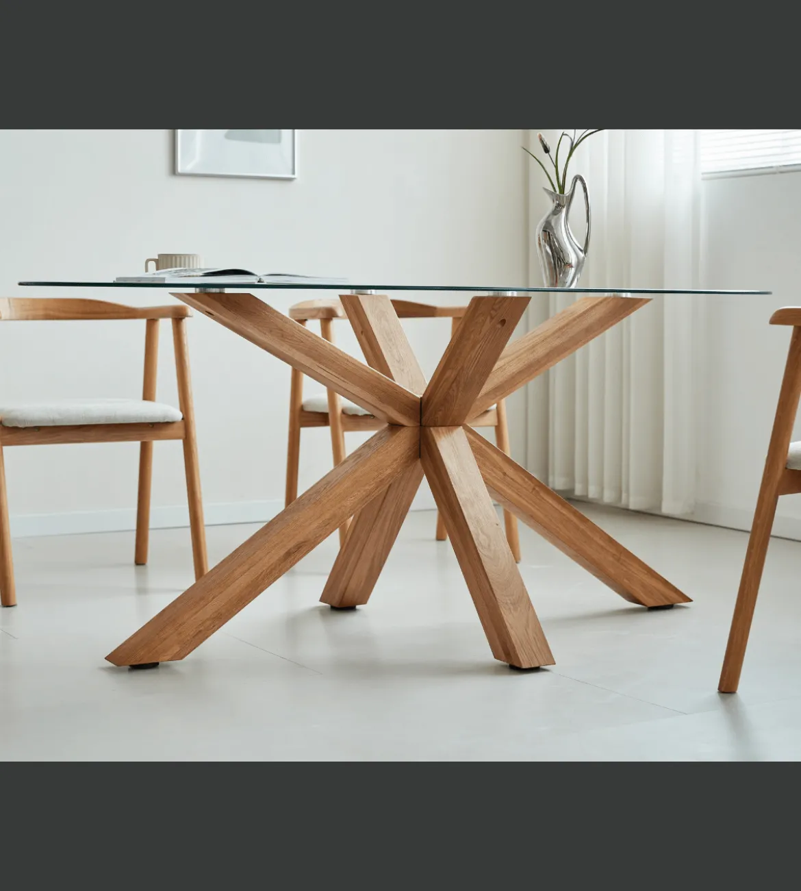 Sidney - Glas spisebord med ben i massiv egetræ 175x90 cm